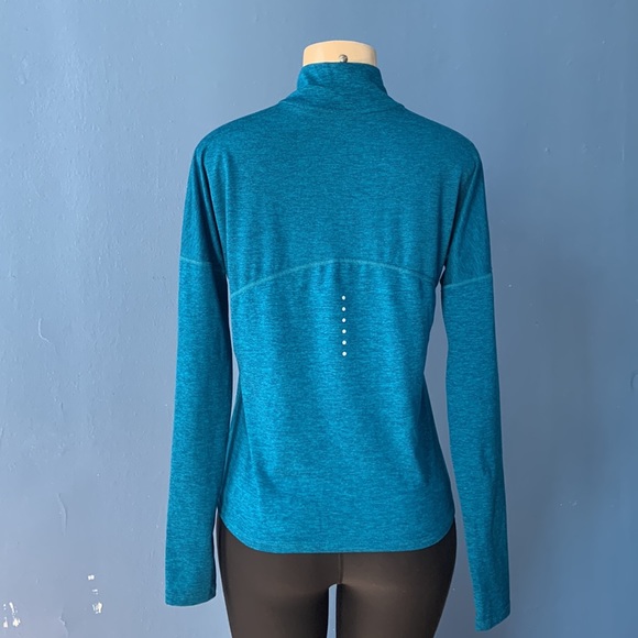 Nike running top size S - Picture 2 of 6